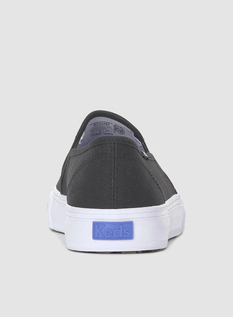 كيدز كيدز سنيكرز نسائي قماش سهل الارتداء أسود